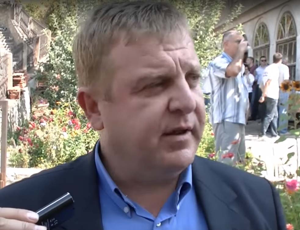 Бугарски министар одбране: Европа мора да чува своје границе, морамо послати НАТО снаге у Италију и Грчка